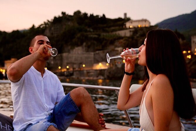 Cinque Terre Sunset Cruise with Aperitif from Monterosso - Stop Two: Corniglia’s Cliff-Top World (Small Village, Big Drama)