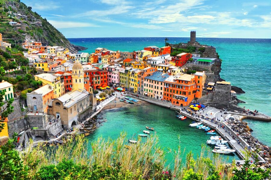 Cinque Terre Tour and Limoncino by Train from La Spezia - Why the train setup matters in Cinque Terre