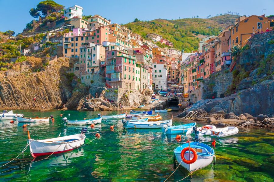Cinque Terre Tour and Limoncino by Train from La Spezia - Monterosso and the limoncino tasting break