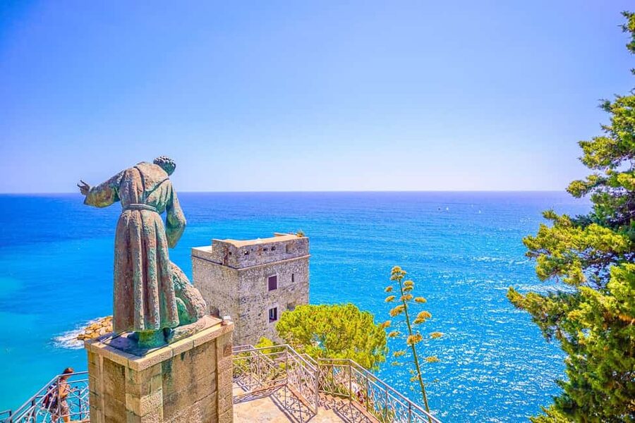 Cinque Terre Tour and Limoncino by Train from La Spezia - Manarola at the end: directions from your guide, then your own pace