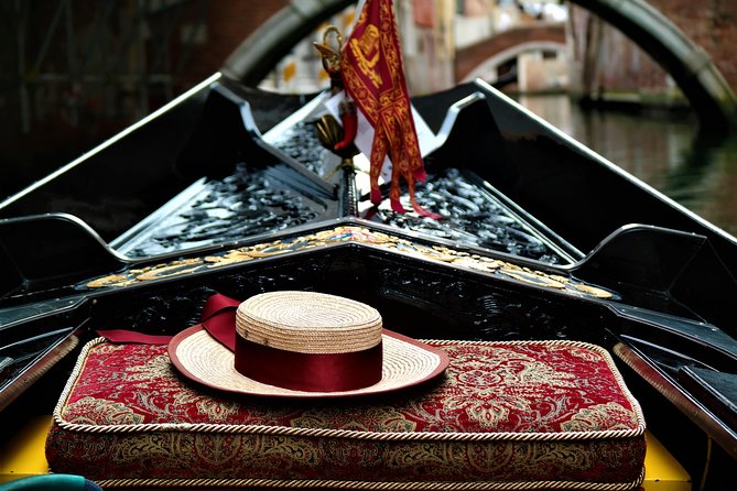 Classic 30-Minute Gondola Ride in Venice - Timing, weather, and why your gondola minutes matter