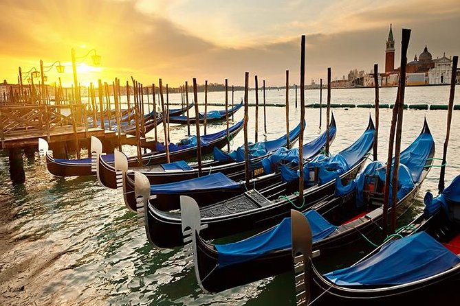 Classic 30-Minute Gondola Ride in Venice - The 25 to 30 minute Venice gondola loop, with Canal Grande highlights