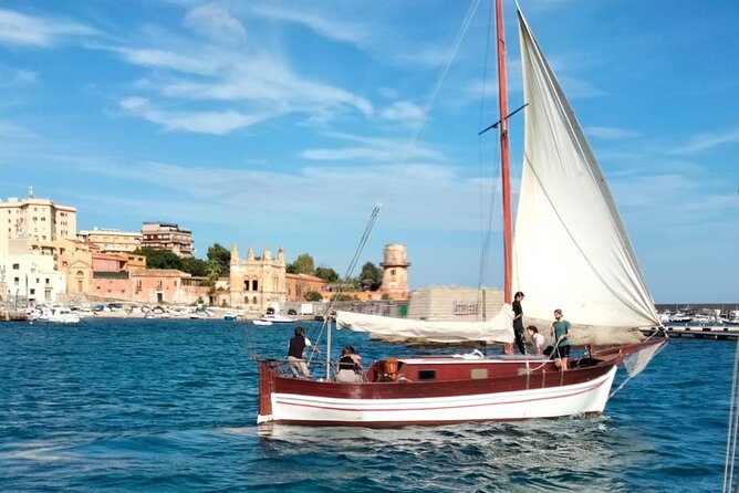 Classic Boat Tour in Palermo - Skirting Mount Pellegrino for sea caves and that exposed coast feeling