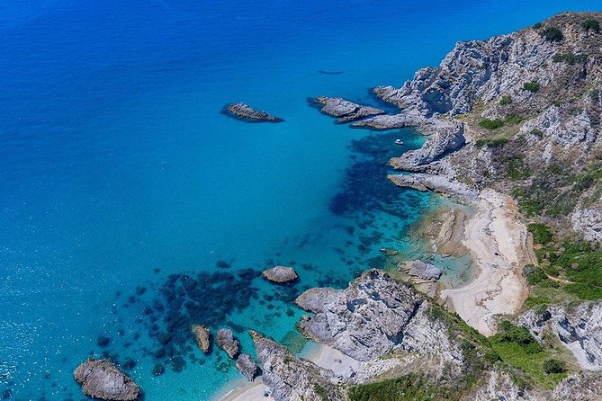 Coast of the Gods snorkeling tour: the best you can find. - Group size and guide communication: what to expect in English