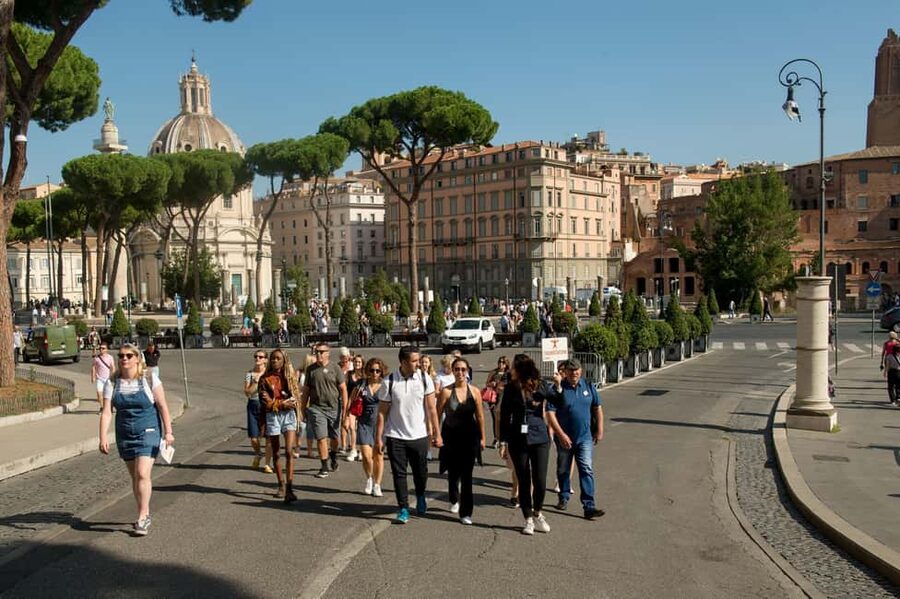 Colosseum & Roman Forum Semi-Private Guided Tour - Roman Forum highlights, including Via Sacra and Caesar’s cremation altar