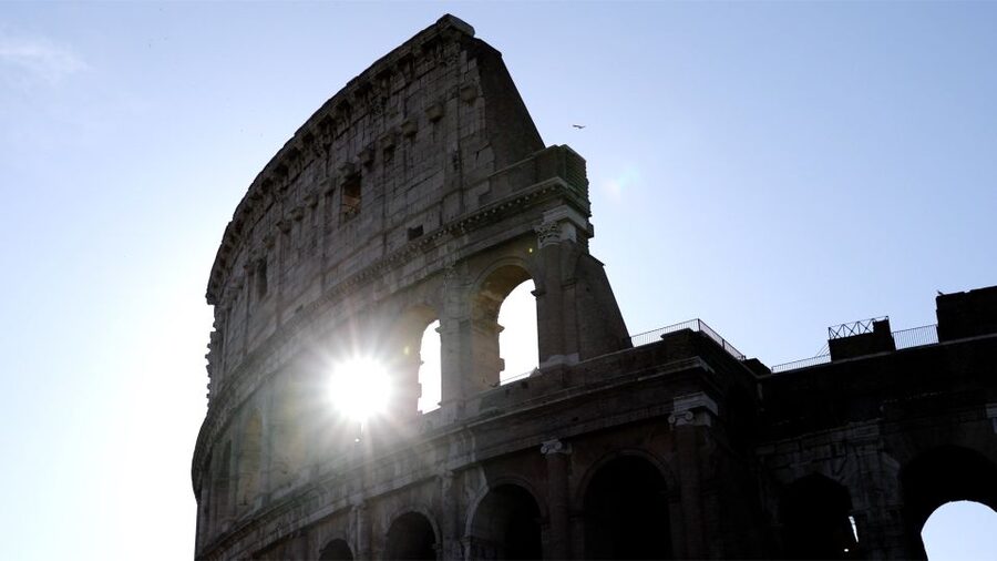 Colosseum: Semi Private Tour with VIP Arena Access - Guides and radios: why the human part matters as much as the stones