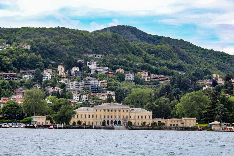 Como: Lake Como Shared Boat Tour - Versace, Clooney, and photo-ready slow downs at Villa Fontanelle and Villa Oleandra