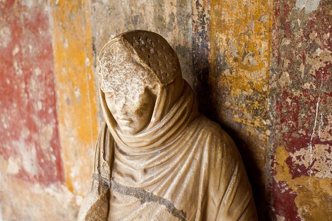 Complete Pompeii Skip the Line Tour with Archaeologist Guide - Pompeii’s “everyday shop” moments: an ancient supermarket and more