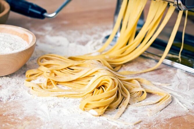 Cooking Class : Fresh pasta and TIRAMISÙ with Lake Garda wines - Getting Started at Corso Cangrande: What to Expect in the First Minutes