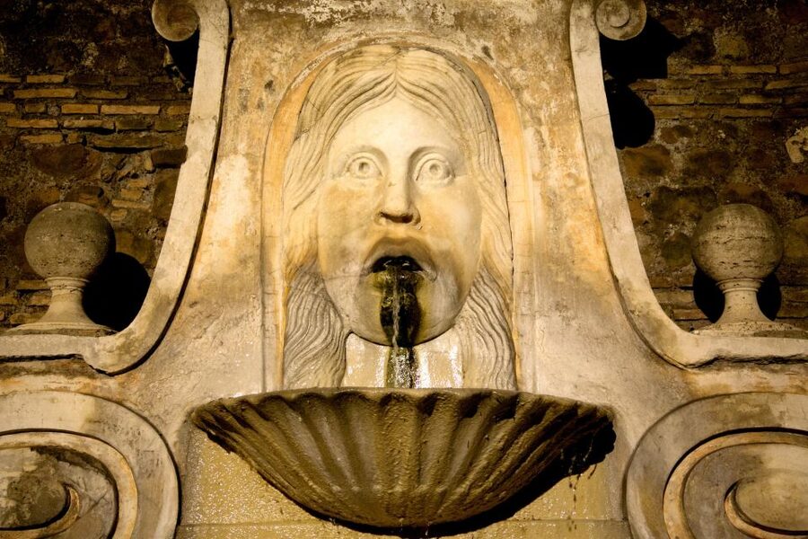 Dark Heart of Rome - Facts, Legend & Mystery Walking Tour - Campo de’ Fiori after dark: the sweet spot for legend and mood