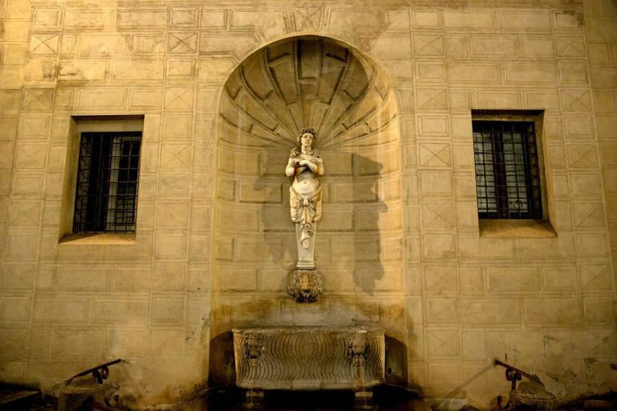 Dark Heart of Rome - Facts, Legend & Mystery Walking Tour - Via del Governo Vecchio: where the quiet lanes do the work