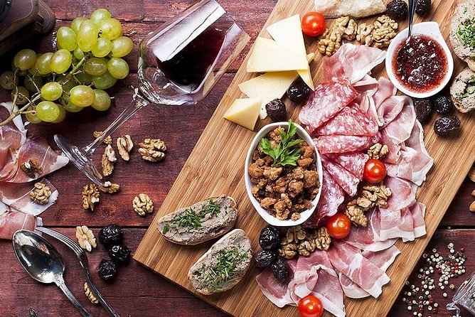 Delicious! Milan's Favorite Food Tour - The shopping-street stroll: good for browsing, not a full retail trip