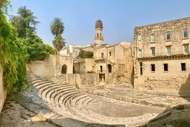 Discovering Lecce - Teatro Romano di Lecce: Roman Steps Hidden in Baroque Gardens