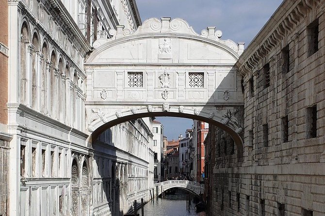 Doge's Palace Guided Tour - Inside Doge’s Palace: Golden Staircase and the rooms that explain power