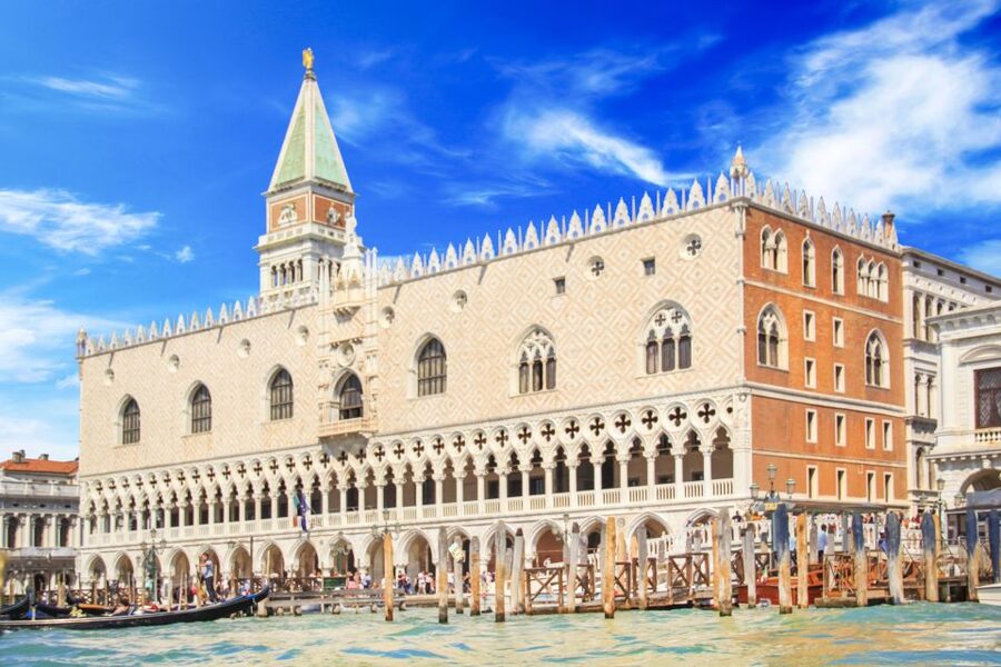 Doge's Palace Skip-the-Line Guided Tour - Doge-era rooms, courtyards, and big-name paintings