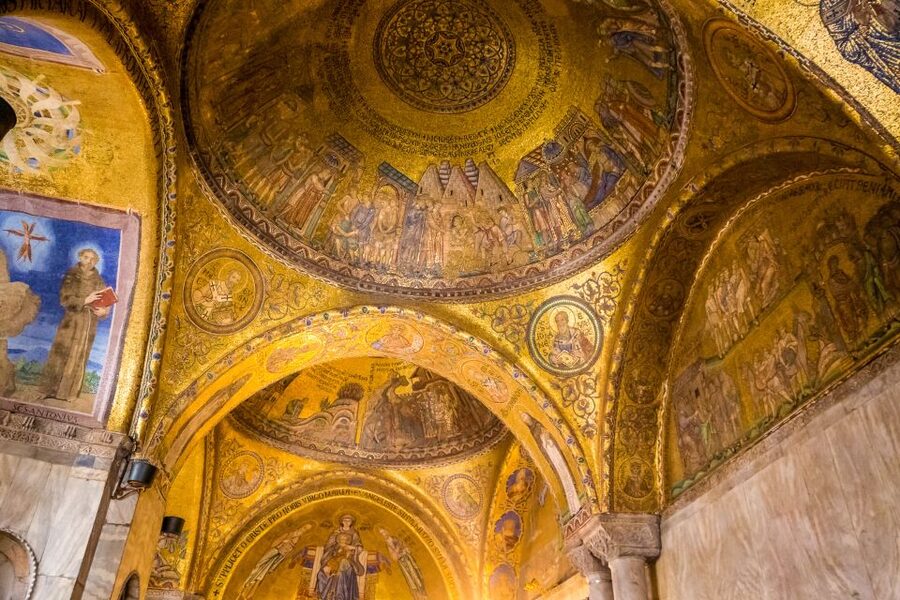 Doge's Palace & St. Mark's Basilica with Terrace Access Tour - Start in St Mark’s Square, Then Let the Basilica Set the Mood