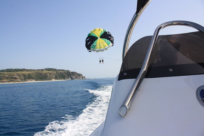 Double Parasailing flight to Tropea in Small Group - Team Energy in Practice: Why People Feel Taken Care Of