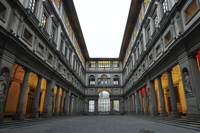 Early Access Guided Uffizi Gallery Tour Skip-the-Line Small Group - How the guide quality shows up in real details
