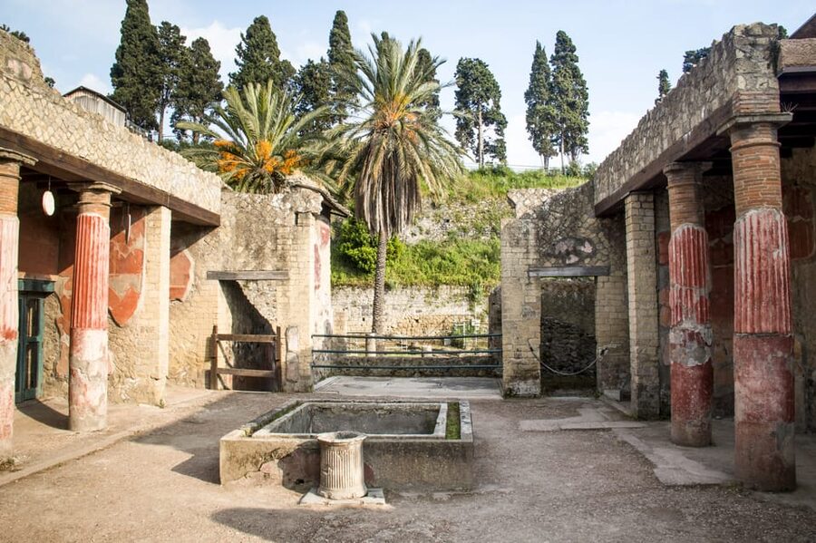 Ercolano: Herculaneum Entry Ticket with Optional Audio Guide - How long to spend, plus heat, shade, and what to bring