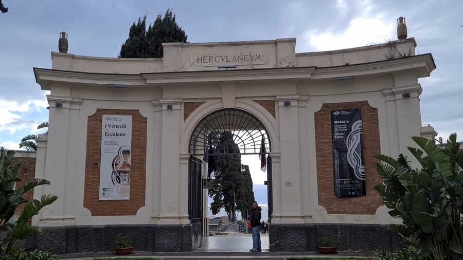 Ercolano: Herculaneum Skip-the-Line Ticket & Audio Guide - Smart Audio Guide: how to make it work offline