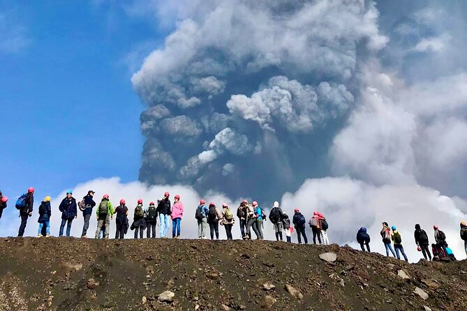 Etna excursion 3000 meters with 4x4 cable car and Trekking - Central Crater and South East Crater, the gas plume moment