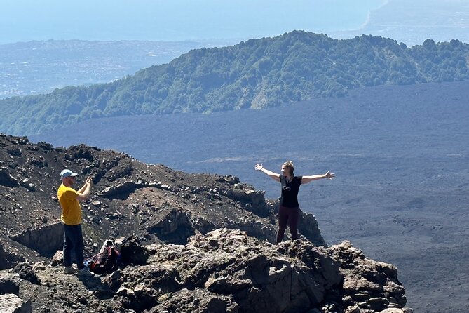 Etna Private Tour and Excursion - Zafferana Etnea Farm Tasting: Etna Honey and Local Wines