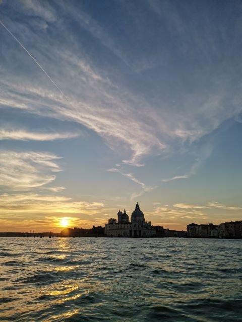 Evening Walking Tour with optional motorboat Ride - Venice after dark: why this 1.5-hour format works