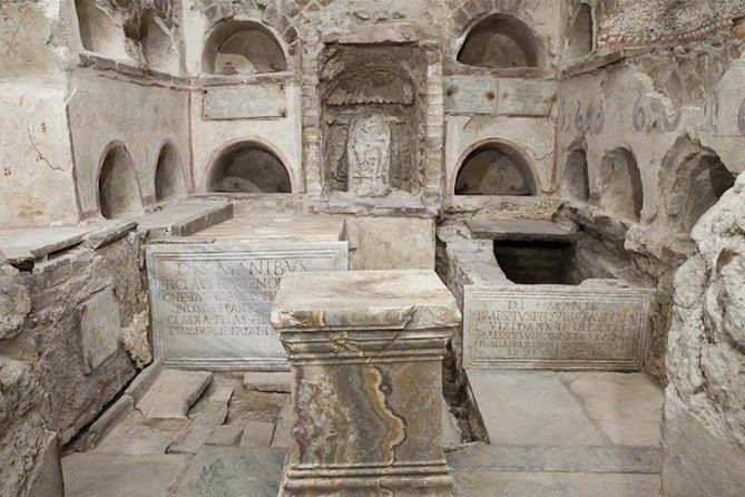 Excavation Tour to the Tomb of St. Peter's & St. Peter's Basilica - Who should book this Tomb of St. Peter’s Scavi tour
