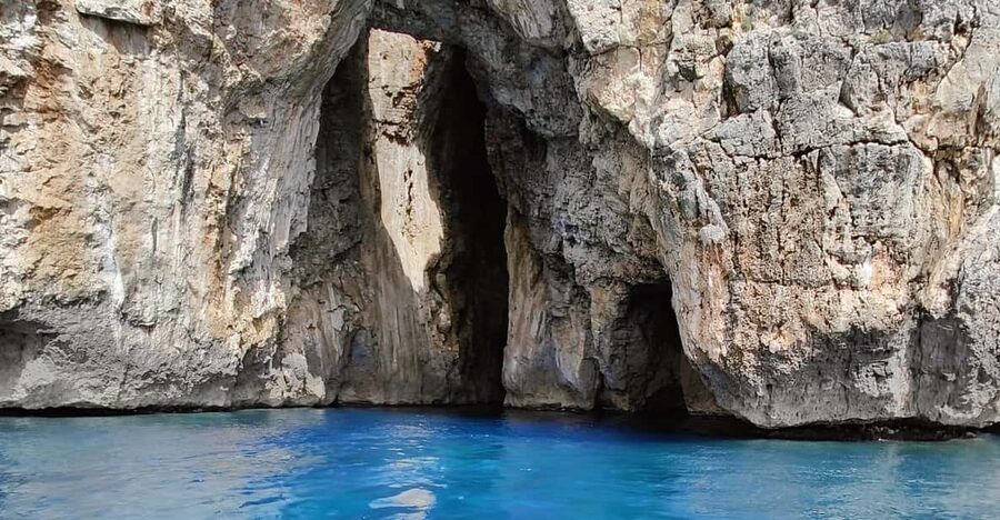 EXCURSION VISIT TO THE SANTA MARIA DI LEUCA CAVES - Meeting at Molo MC 45 and boarding at Pier M