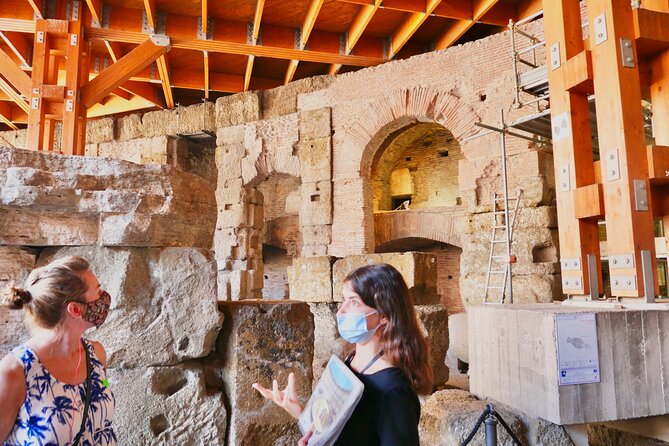 Expert Guided Tour of Colosseum Arena OR Underground, and Forum - Arch of Constantine: A Short Stop With Big Meaning