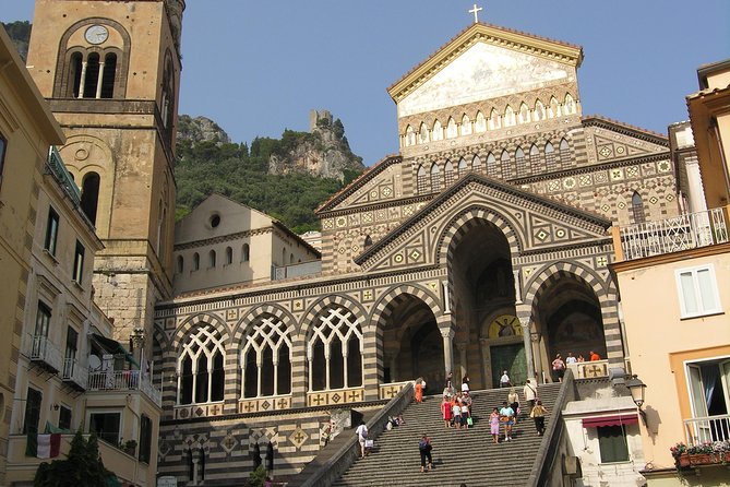 Explore Pompeii & Amalfi in One Day from Naples with Free Time - Pompeii Archaeological Park: how the guide time helps you see more