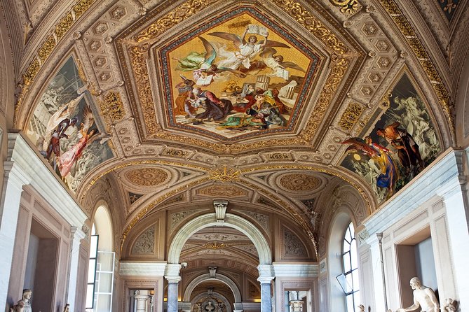 Fast track: Vatican Museums, Sistine Chapel Guided and St. Peter's Basilica Tour - Fast-track value for Vatican Museums and St. Peter’s crowds