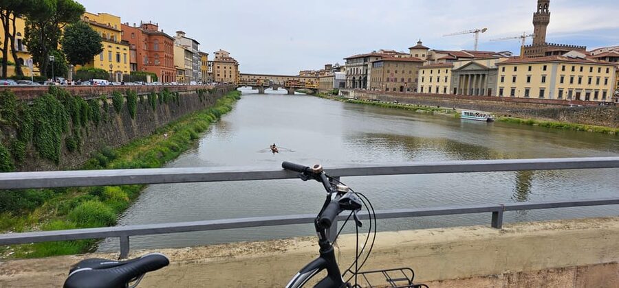 Florence: 2-Hour Guided Bike Tour - Duomo Complex and Piazza della Repubblica: The Photo Stops That Set the Tone