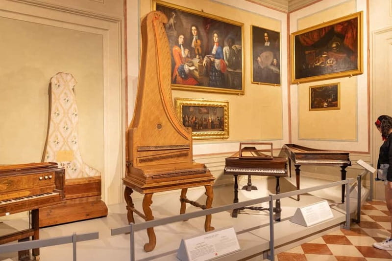 Florence: Accademia Gallery Skip-the-Line Guided Tour - Stop Two: Inside Accademia Gallery for a Focused 1-Hour Art Lesson