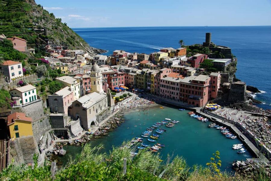Florence: Cinque Terre Day Trip with Optional Hike - Manarola first: cliffs, vines, and free time that actually feels useful