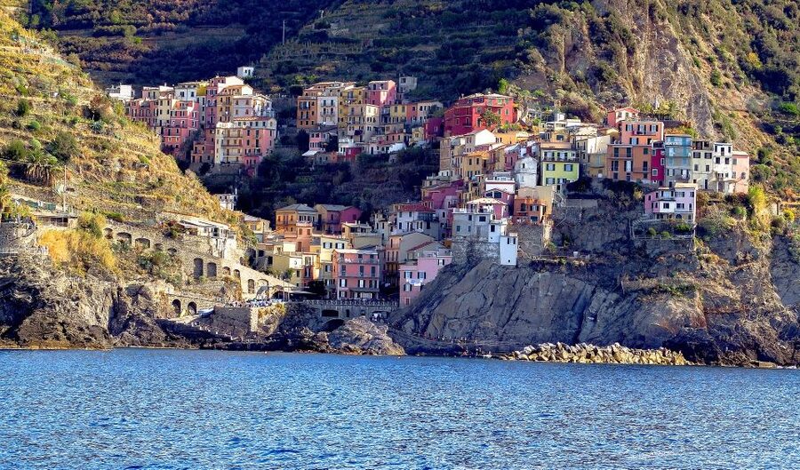 Florence: Cinque Terre Day Trip with Optional Street Food - Monterosso al Mare: Beach Time, More Space, and Real Recovery