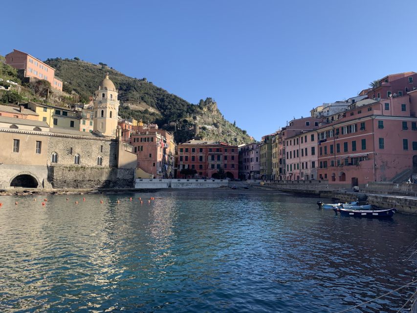 Florence: Cinque Terre Day Trip with Optional Street Food - Train and Ferry Options Versus Transfer-Only Freedom