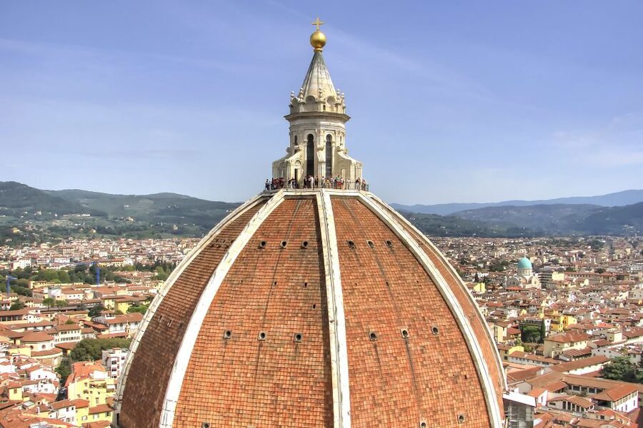Florence: Duomo Complex Guided Tour w/Cupola Entry Tickets - Meeting at Lindt Chocolate Shop and Getting Set Up Fast