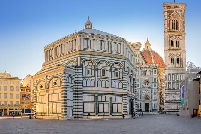 Florence: Duomo Complex with Tickets & City Walk Guided Tour - Piazza della Signoria, the Uffizi exterior, and ending at Ponte Vecchio