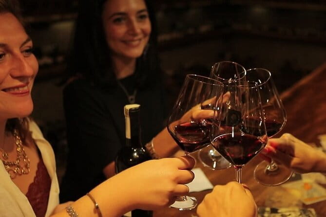 Florence Food & Wine Tour: Tuscan Tastings with Local Guide - Why this Tuscan tasting walk feels like a real evening