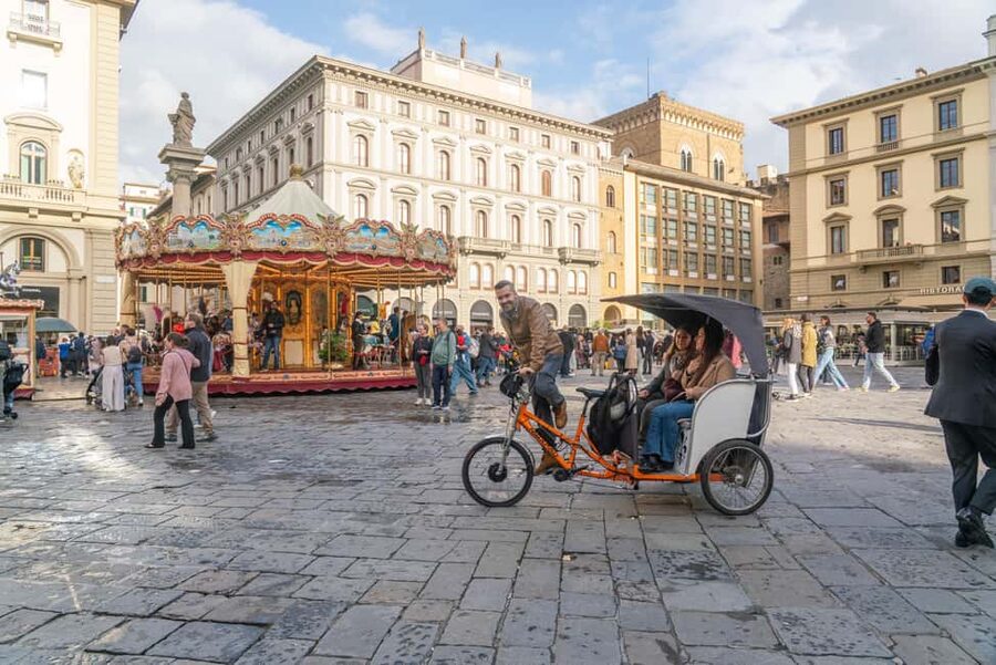 Florence: Guided City Tour by Rickshaw - Duomo Square: the cathedral complex without the stress