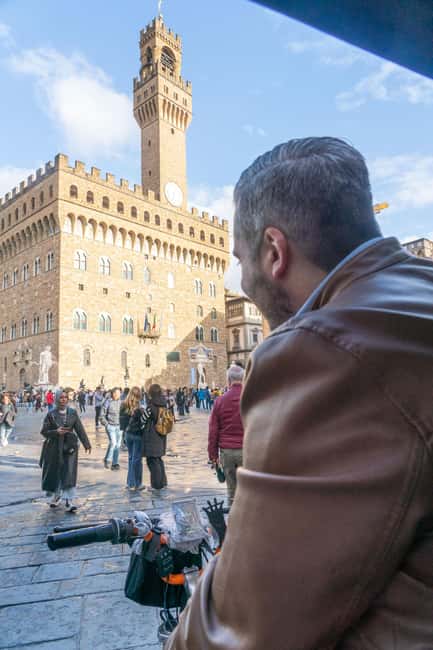 Florence: Guided City Tour by Rickshaw - Signoria Square, Palazzo Vecchio, and the Uffizi neighborhood
