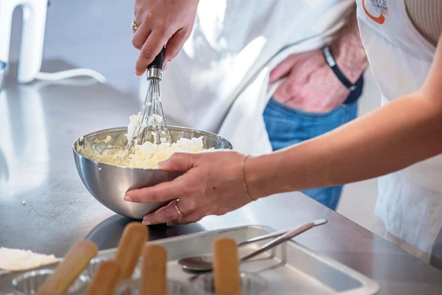 Florence: Handmade Pasta & Dessert Class with Unlimited Wine - Key points worth your attention