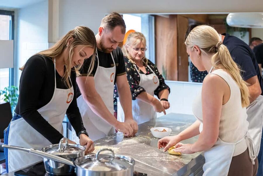 Florence: Handmade Pasta & Dessert Class with Unlimited Wine - Optional Full-Day Food Plan: Street Food, Trippa, and Lampredotto