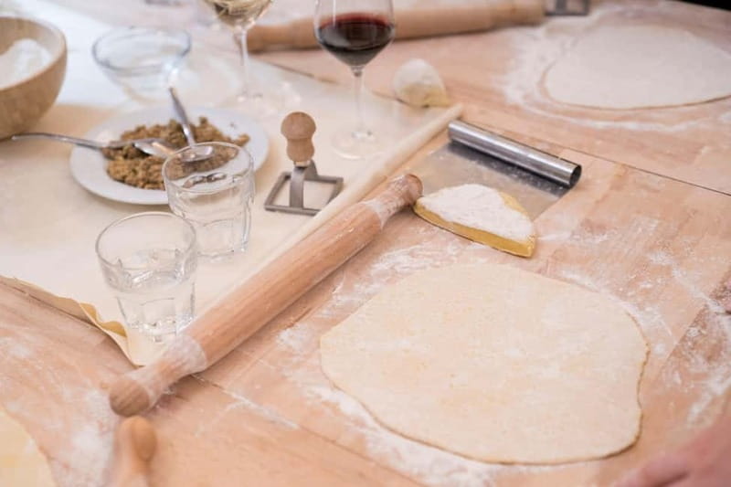 Florence: Handmade Ravioli & Pasta Class with Unlimited Wine - Fresh Pasta From Scratch: Ravioli, Tagliatelle, and Fettuccine