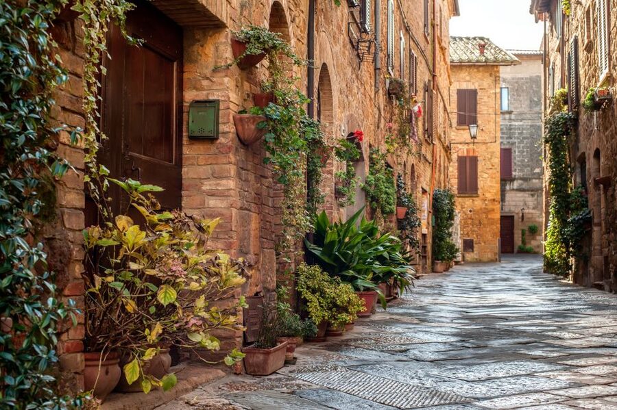 Florence: Monteriggioni & Val d'Orcia Optional Wine Tasting - Monteriggioni Walls: The Medieval Walk That Drives the Whole Tour