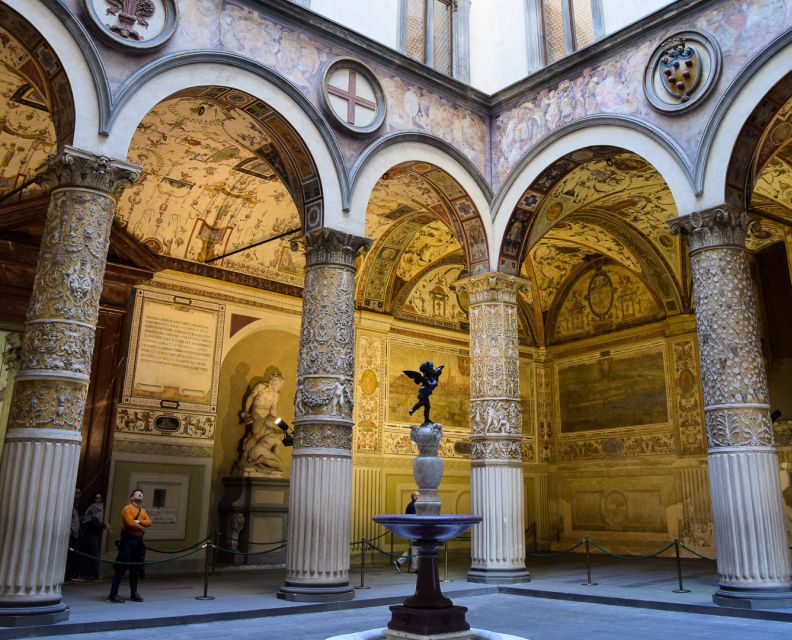 Florence: Mysteries of the Medici Guided Walking Tour - How the tour’s small group format changes the experience