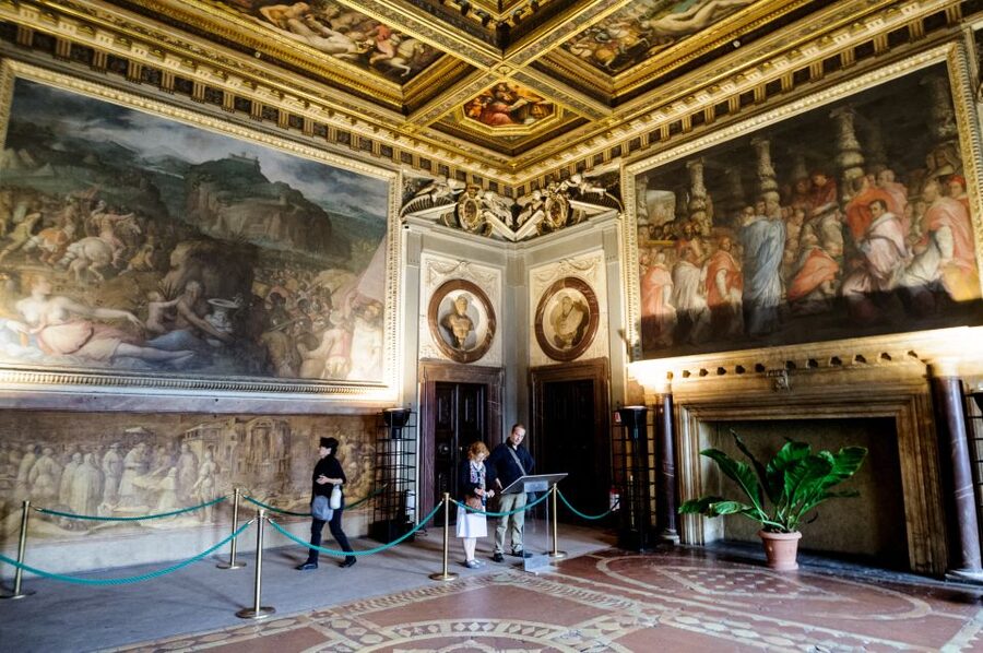 Florence: Palazzo Vecchio Entrance Ticket & Audioguide - Getting in at Piazza della Signoria, then powering through
