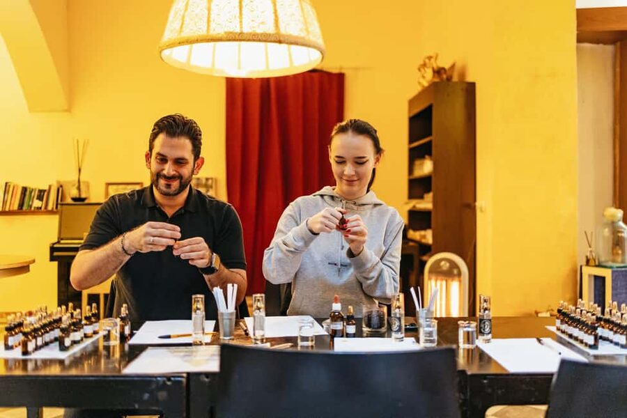 Florence: Perfume Masterclass and Sensory Experience - Your Scent-Choosing Moment, Sniffing and Building from a Kit
