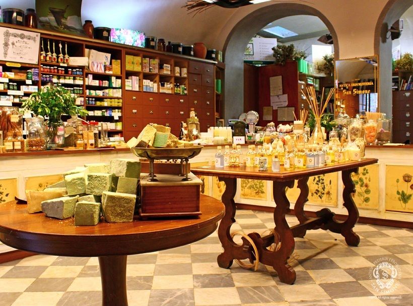 Florence: Perfume Masterclass and Sensory Experience - The Mini Renaissance Lesson, René le Florentin and Catherine de Medici